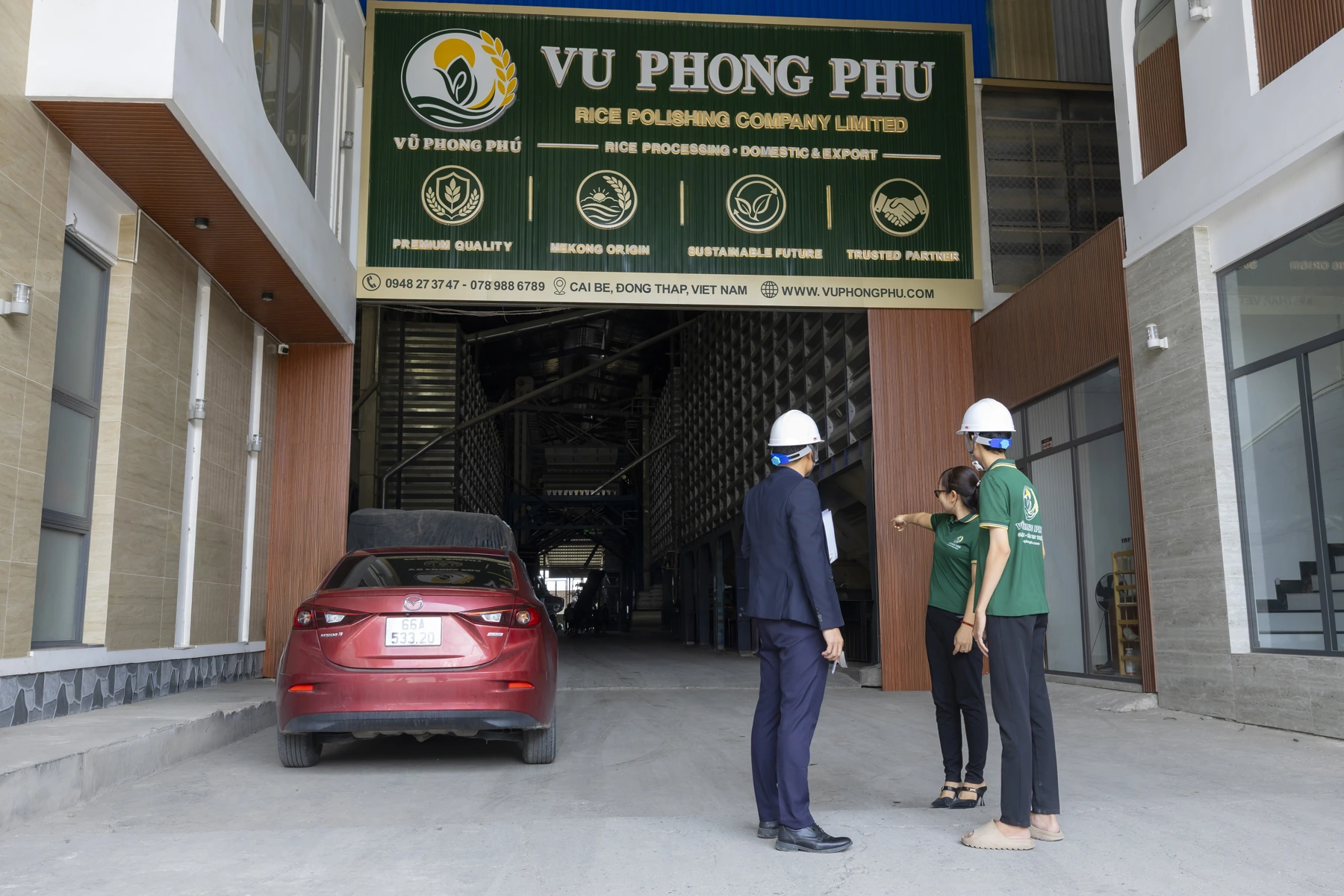 Vũ Phong Phú factory visit