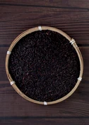 Black Glutinous Rice (Nếp Than) · Whole rice photograph