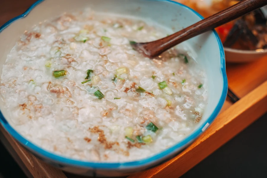 Nàng Hoa Chicken Congee with Ginger