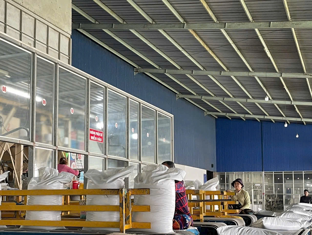 Warehouse handling and supply preparation