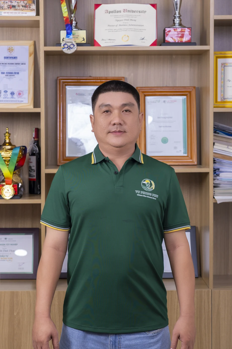 Mr. Tài — Vũ Phong Phú team